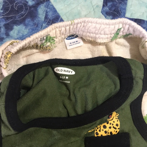 Old Navy Baby Outfit - Picture 6 of 7
